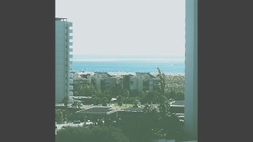 Pulsating Backdrops for Lounge Bars