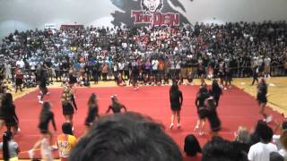 SFMHS Cheerleaders at Pep Rally