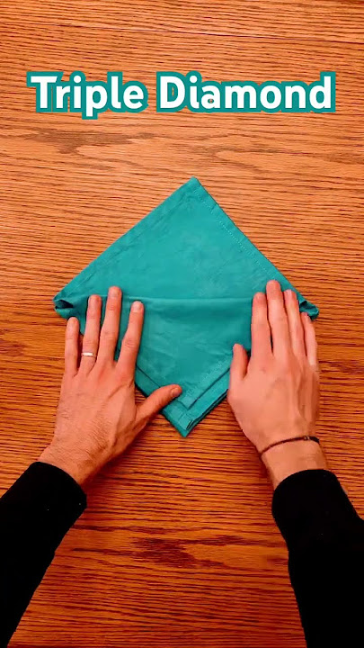 Triple Diamond Napkin #napkin #folding #napkinfolding