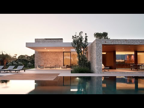 Video: Arhitectura orientată pe geometrie: Casa din Rocafort de Ramon Esteve Studio