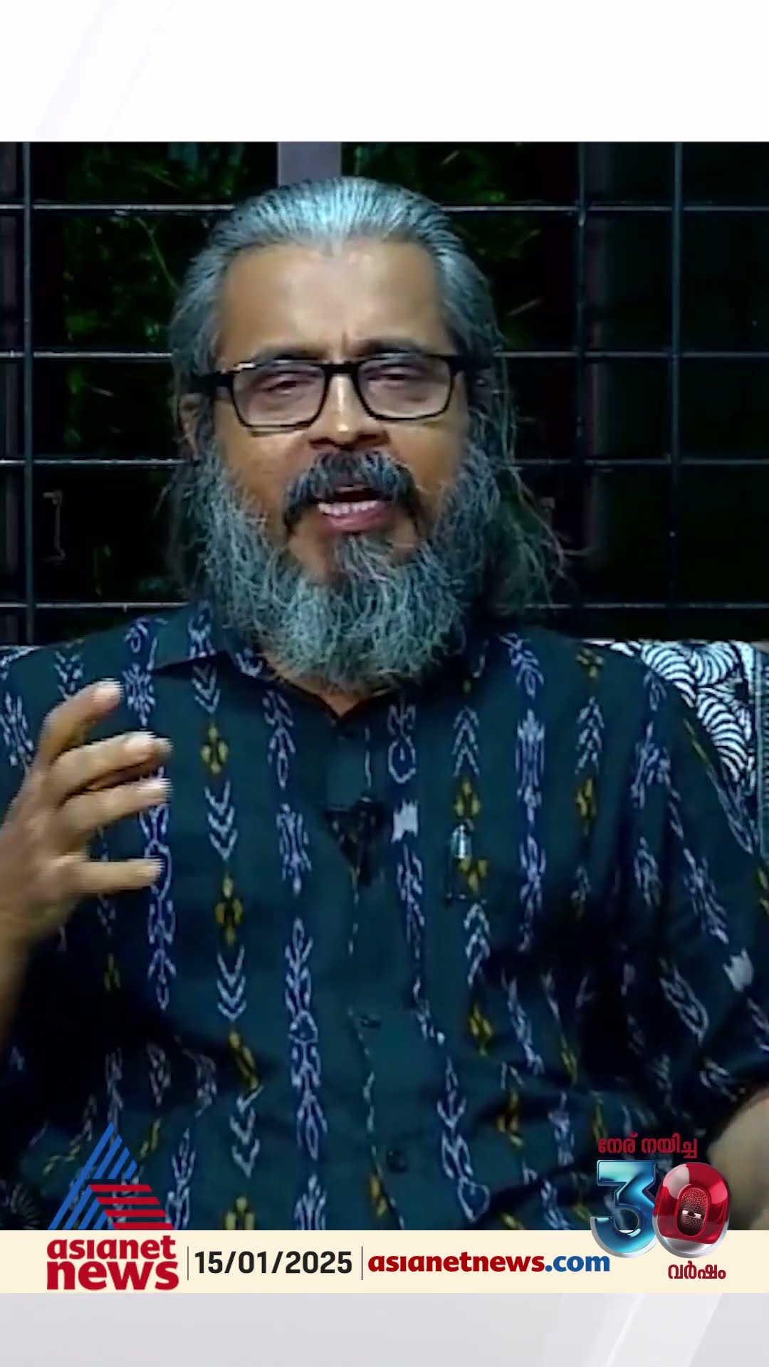 'അറിയാവുന്നവ വെളിപ്പെടുത്താതെ ഒരുവെടിക്കോ പല വെടികൾക്കോ ഉള്ള മരുന്ന് അൻവർ സൂക്ഷിച്ചു വെച്ചിട്ടുണ്ട്'