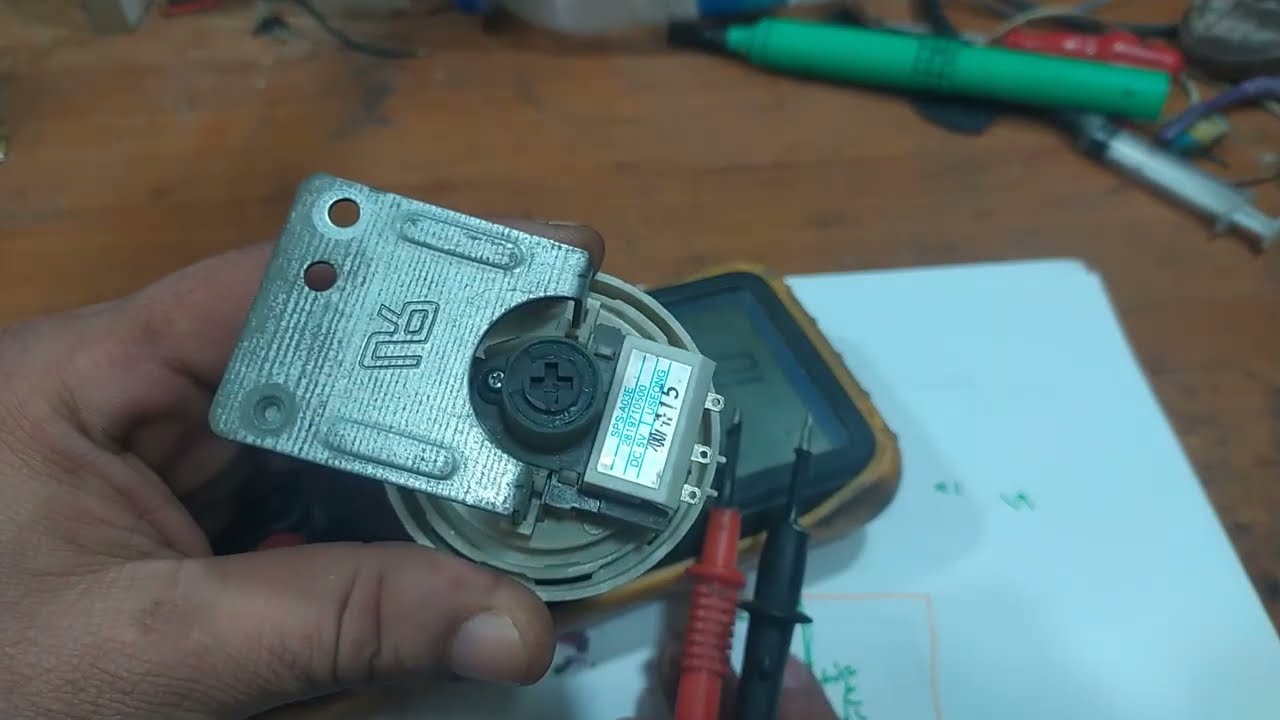 طريقة فحص حساس مستوى ماء متذبذب الالكتروني في غسالات وطريقة عمله