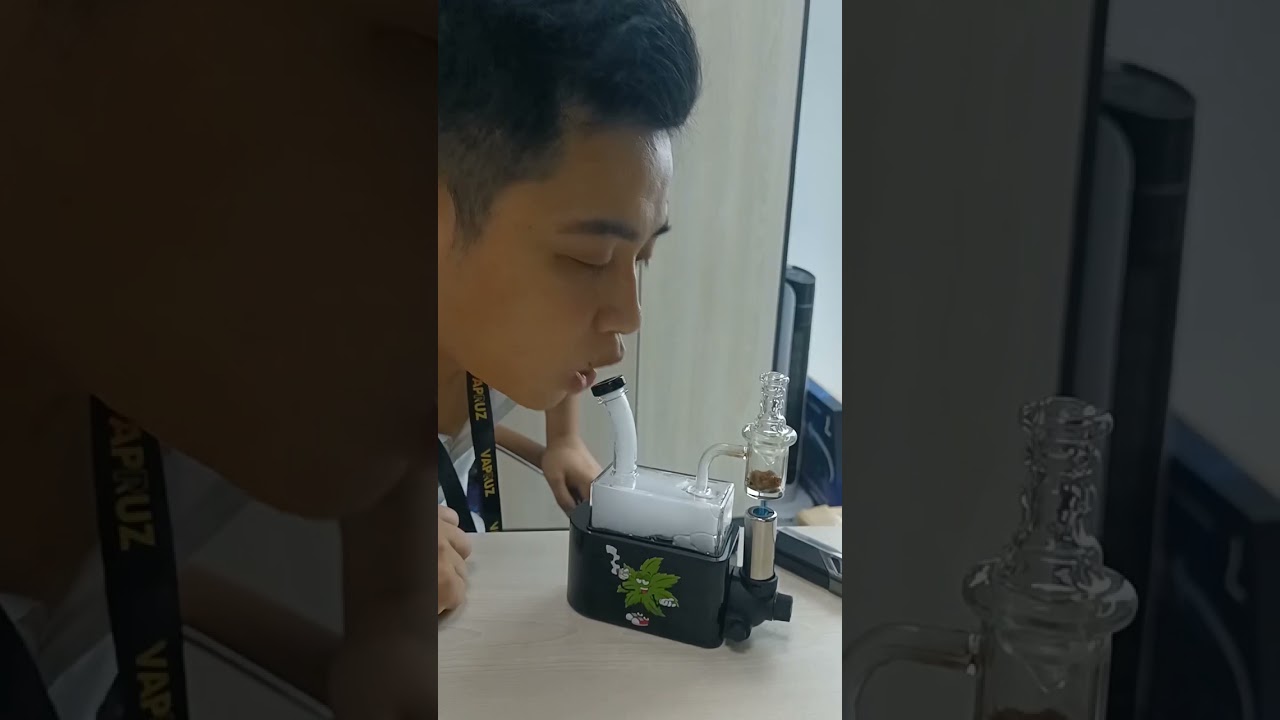 Dab rig with inbuilt torch