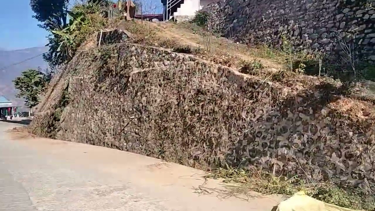 यात्रा मध्यपहाडि राजमार्गकाे ।