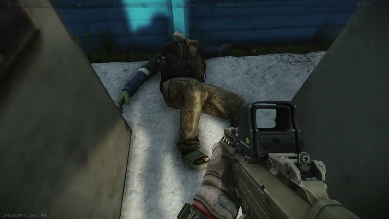 Survive and extract in Interchange Ragman Escape of tarkov