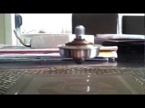 Floating spinning top!