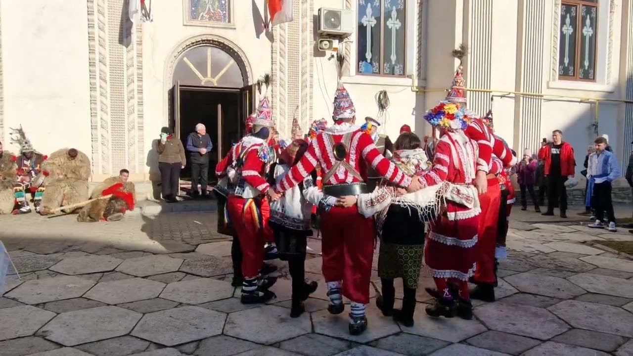 Traditii din Leucusesti la biserica Sf Ilie din Falticeni