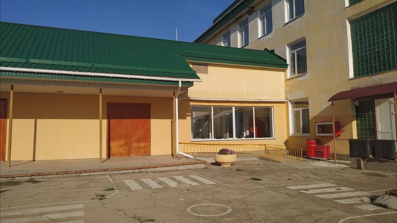 В спортзале школы села Ближнее ведутся ремонтные работы - YouTube