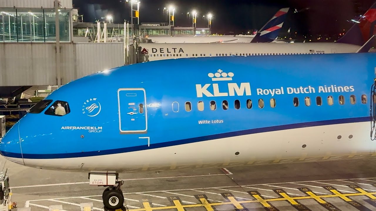 TRIPREPORT | KLM (ECONOMY) | NEW YORK-AMSTERDAM | BOEING 787-10