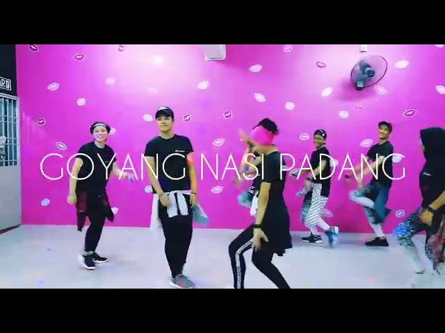 goyang nasi padang jom shake crew goyang nasi padang jom shake crew #1