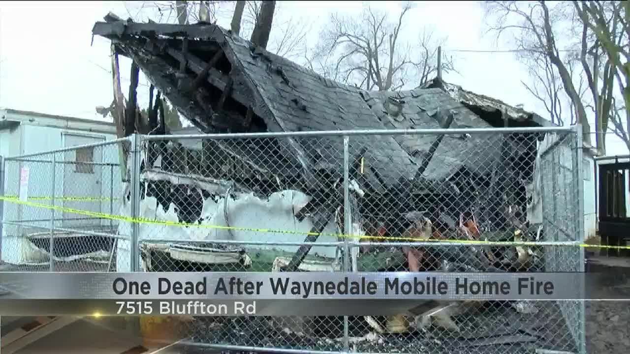 One person dead after mobile home fire in Waynedale - YouTube