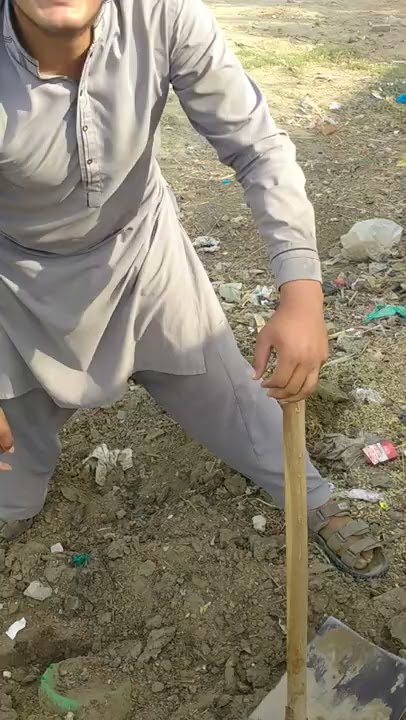 Zameen sy sona nikla, purany zamny ki daig nikl aai