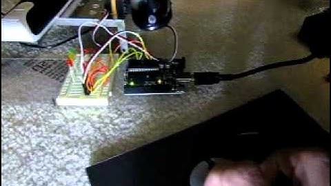 Arduino Mouse Controlling 2 Servos