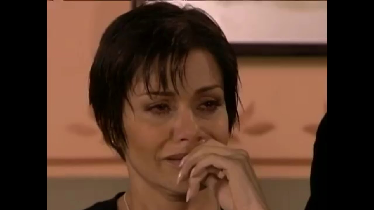 nfm:Maria Madalena mostra as fitas para Octávio