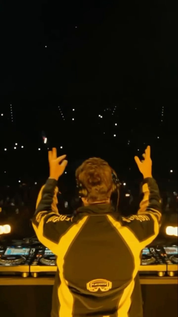 Tiësto is drifting into NYC ❤️?️#tiesto #musicalfreedom #newmusic