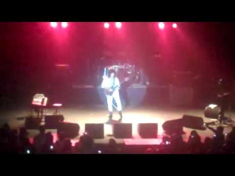 Dios Salve A La Reina Live In Bogota 2010 (05/08)