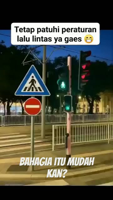 Bahagia itu mudah kan  ?