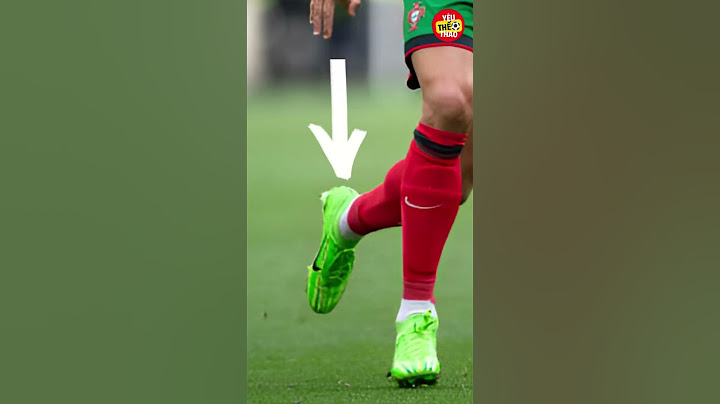 Lương nghìn tỷ, Ronaldo vẫn dùng đồ đi mượn #ronaldo #cr7 #shorts