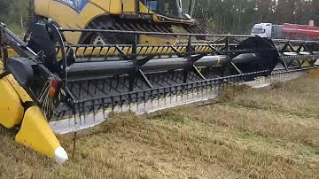 New Holland 880cf draper header cut test in flex mode
