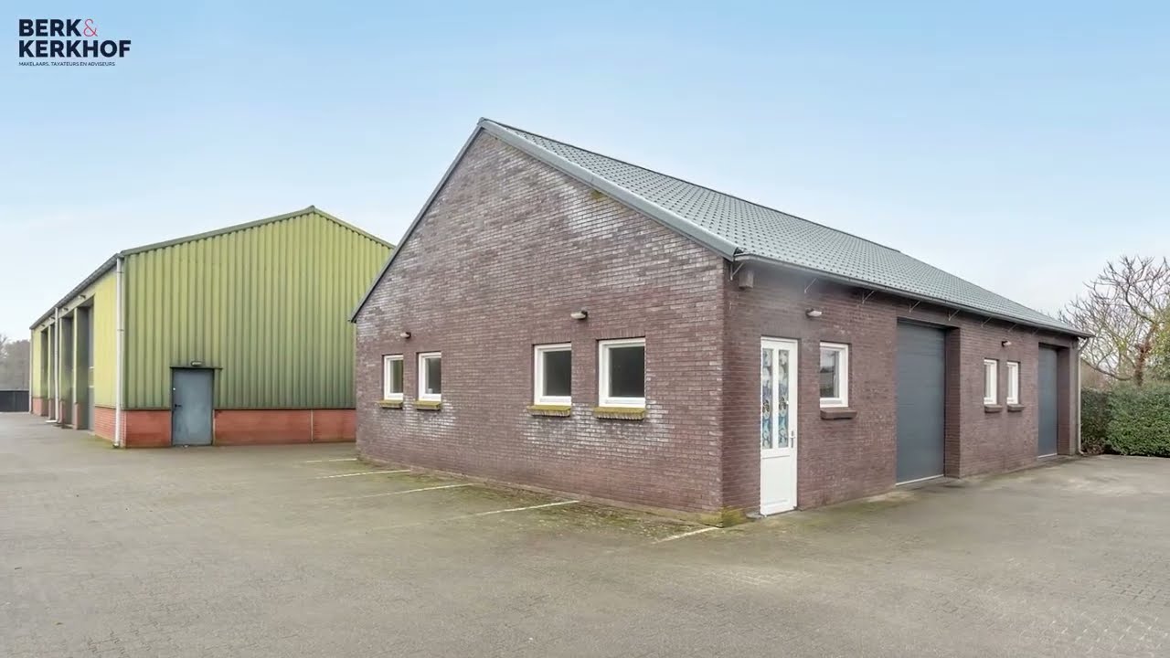 Een vrijstaande woning met bijgebouwen in Maarheeze, Het Laar 17 te Maarheeze