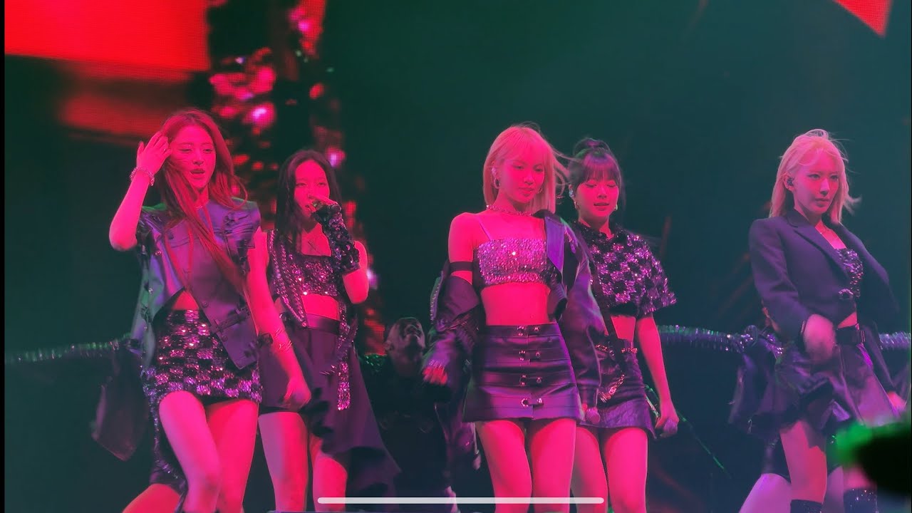 LE SSERAFIM - 1-800-HOT-N-FUN fancam at Coachella Weekend 1 04-13-24