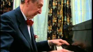 Video voorbeeld van "Vladimir Horowitz - Liszt - Au Bord d'une Source"