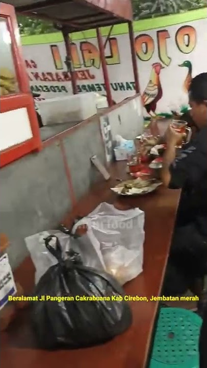 Males masak Ojo lali pecel lele Mas Indra. Cirebon