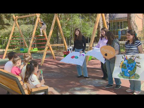 “დედამიწა ჩვენი სახლია” - ბავშვების დახატული პლანეტა