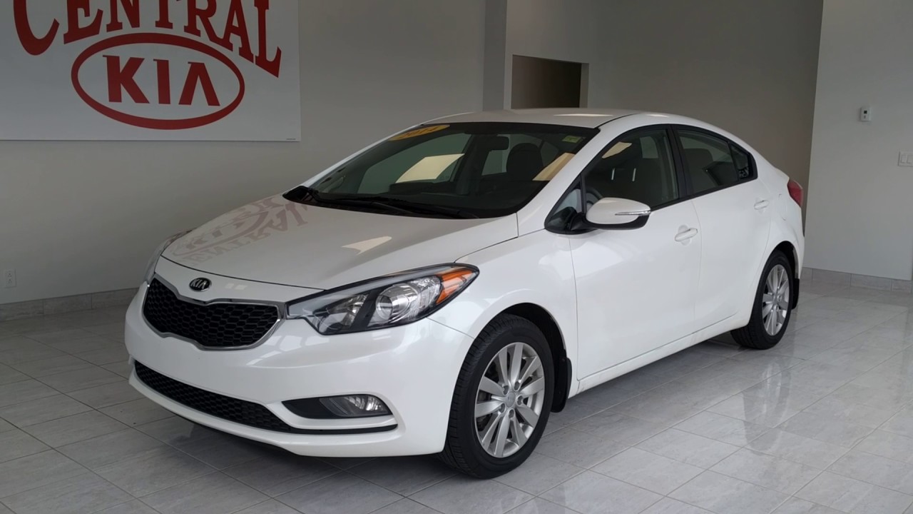 White Kia Forte