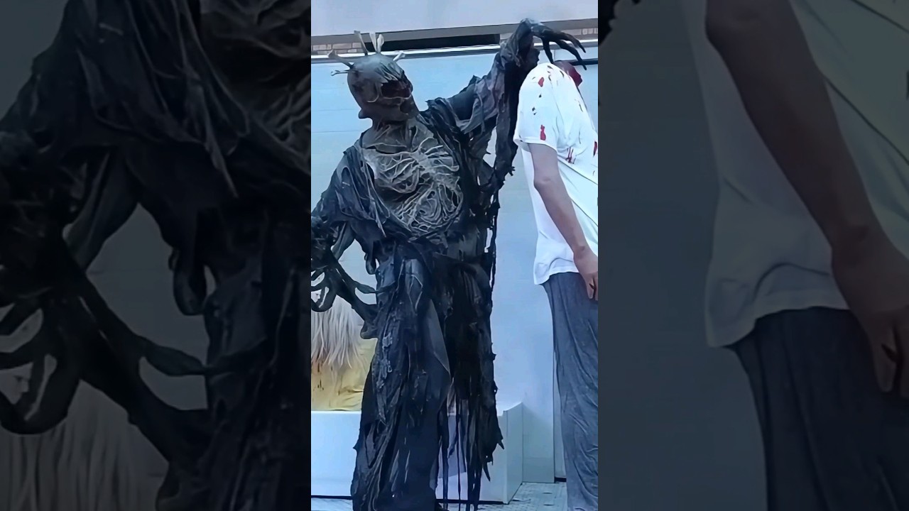 Soot from Crypt TV during Halloween Horror Nights 30 #halloween #hauntedhouse #hhn