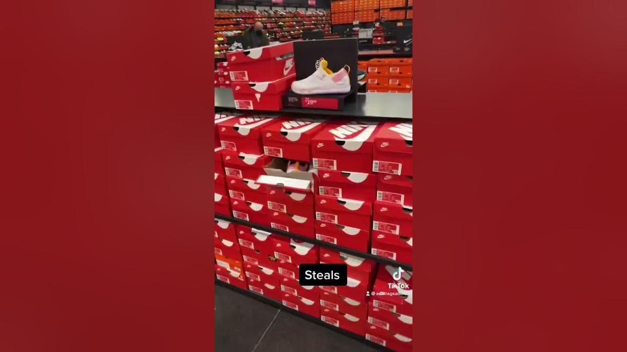 Nike Outlet Woodbury Commons, NY YouTube