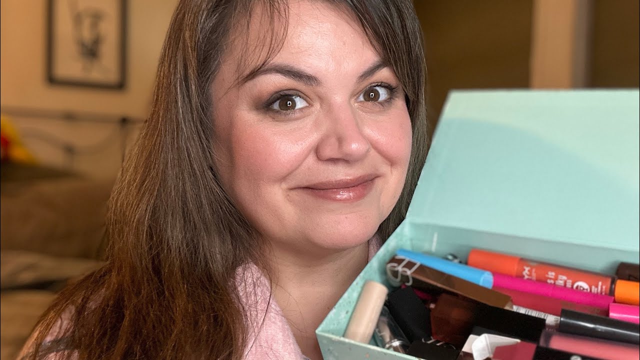 My Week in Makeup #34: Lip Declutter, Grrrrreat NARS finds and more!