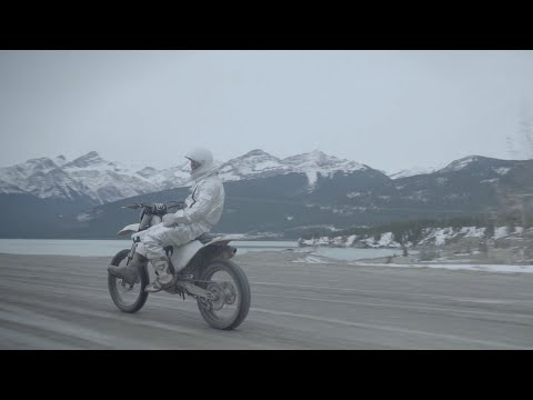 Motorbike James - me Roll (Official Video)