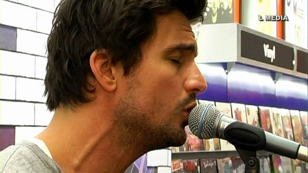 Autogrammstunde mit Tom Beck im Saturn Berlin Europa-Center 09.10.2012