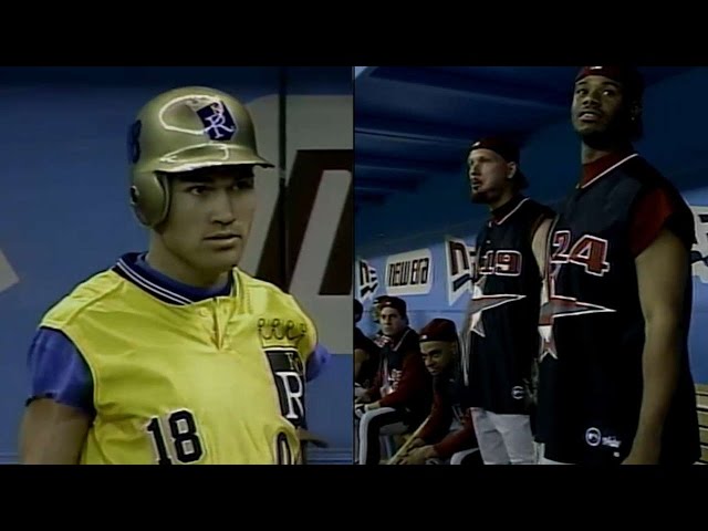KC@SEA: Mariners, Royals sport futuristic uniforms 
