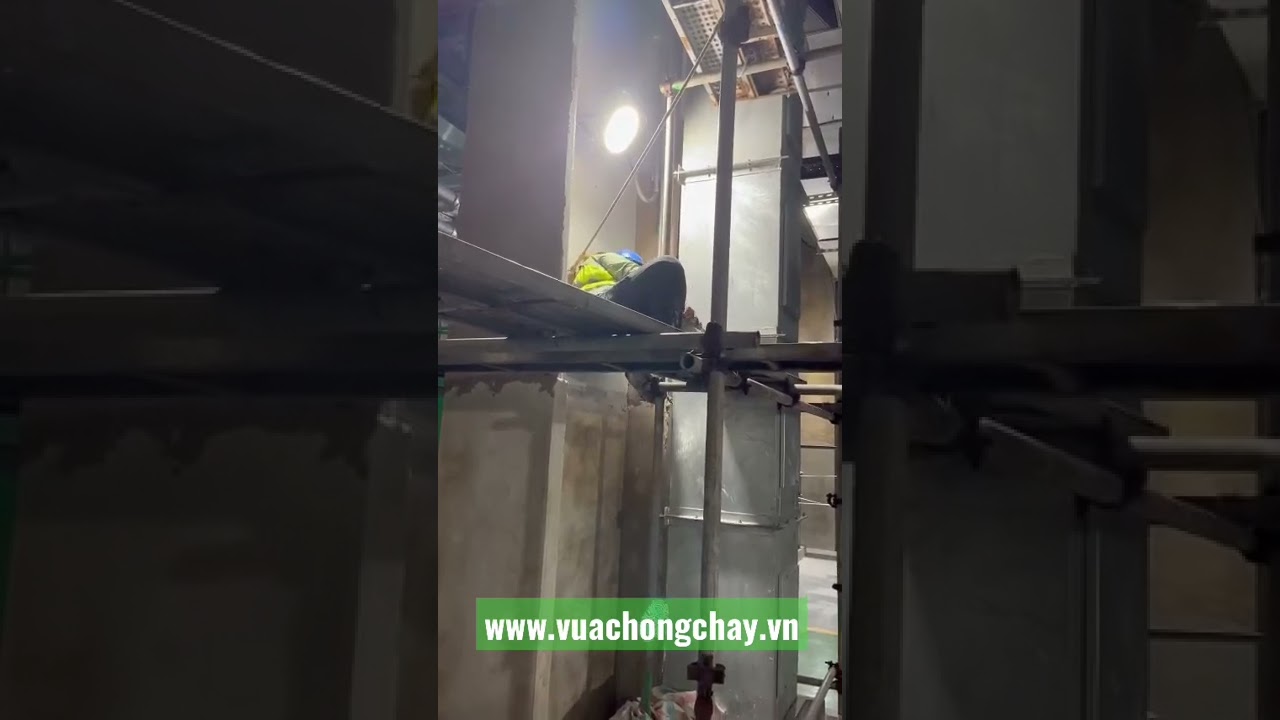 Bọc chống ch&aacute;y cột th&eacute;p bằng Vermiculite thạch cao VMC-VF120 #fireproof #vermiculite #vữa_chống_ch&aacute;y