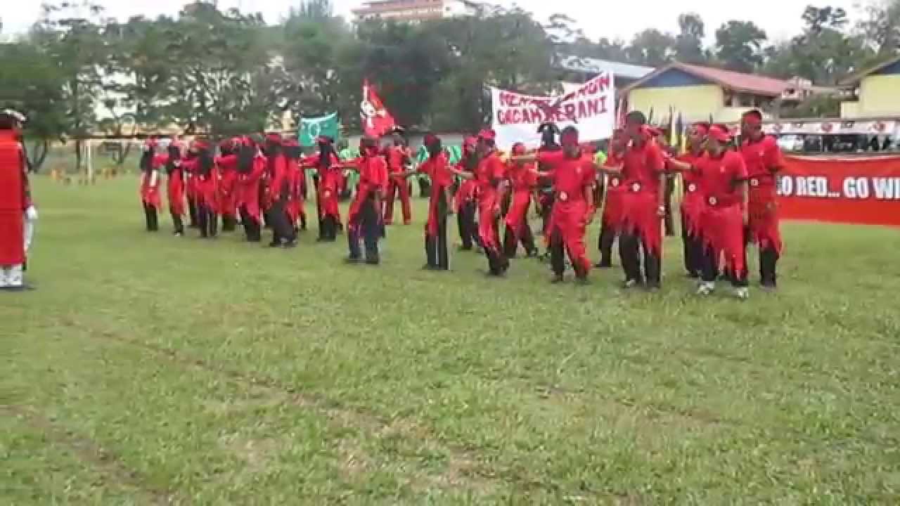 Perbarisan Rumah Merah Kejohanan Sukan Balapan Smk Sungai Choh 2015 Youtube