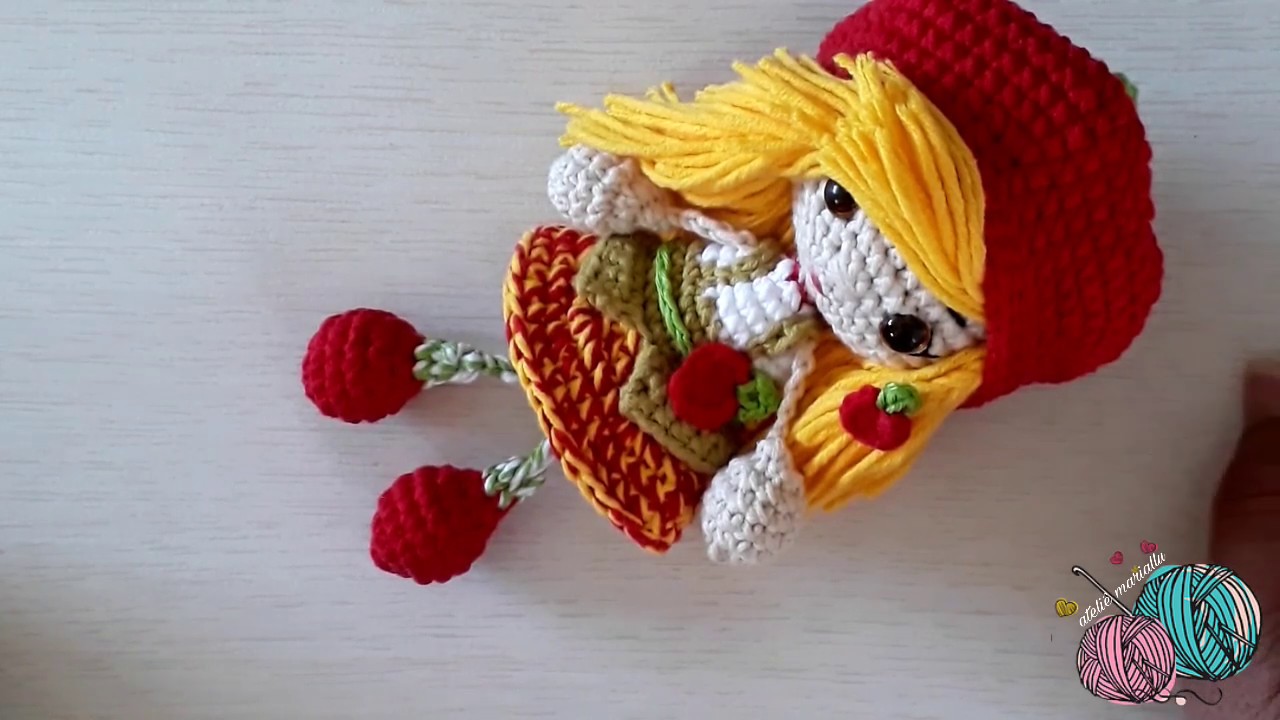 Bambola maçãcinha turma da moranguinho tuit fruitt