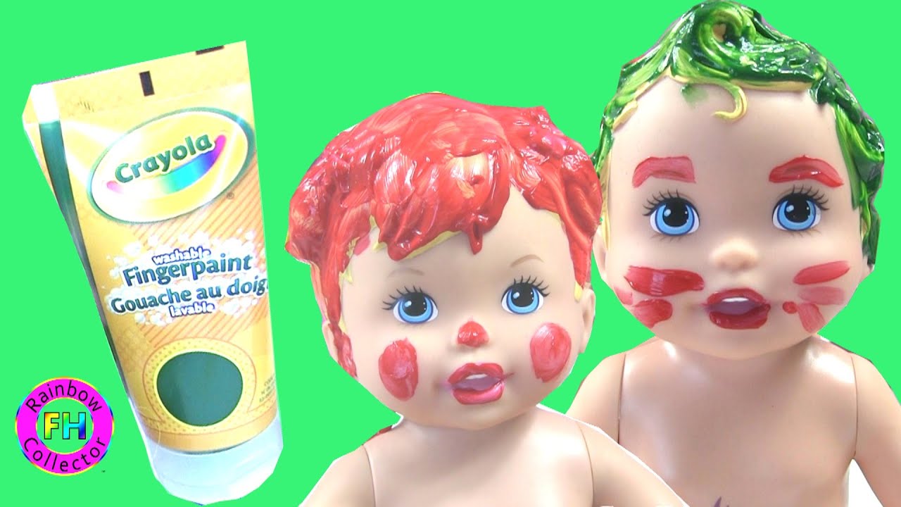 🍎Two Little Mommy Baby Dolls Hair Color Changing Using "CRAYOLA FINGER PAINTS"🍎 in the Bath