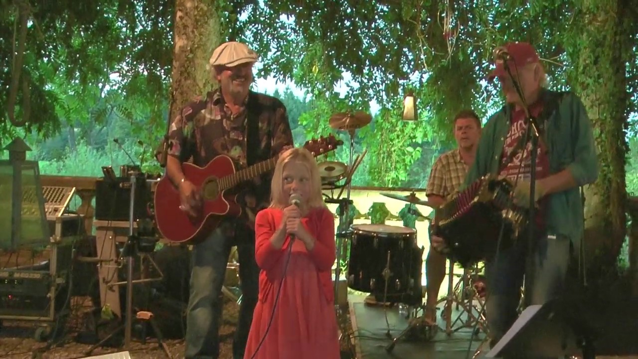 Allez Mama op Château Bellegarde les Fleurs