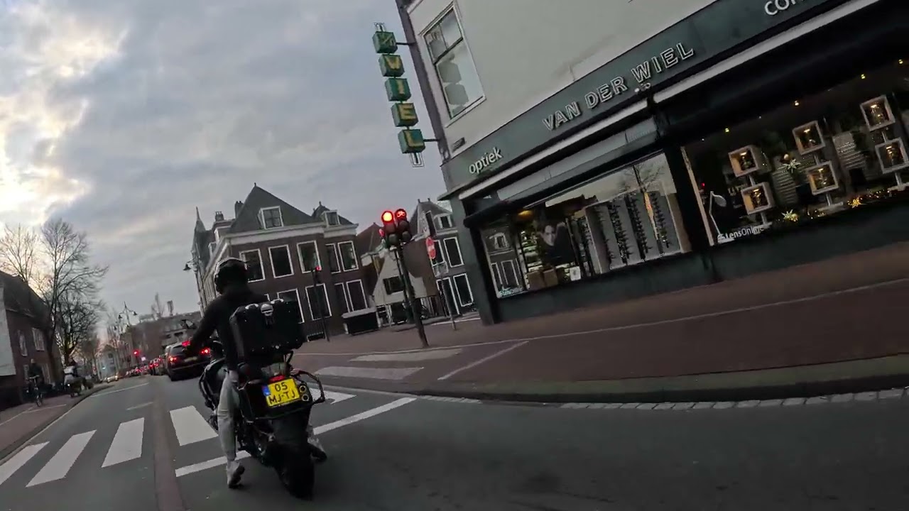Yamaha MT-07 2025 Who is that girl on the motorcycle just before christmas?