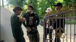 PENGAMEN BEREBES suara merdu kendang kocak , aca aca nehi nehi