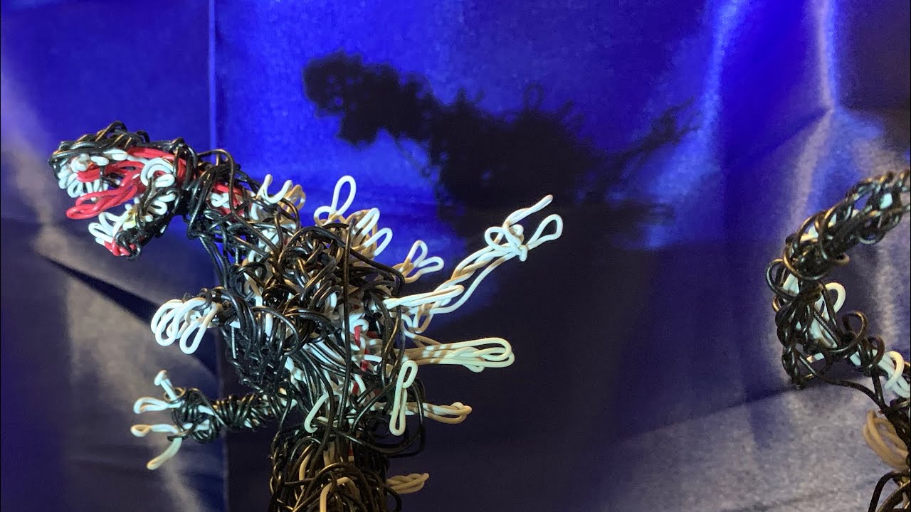 針金でゴジラを作りました。 - YouTube