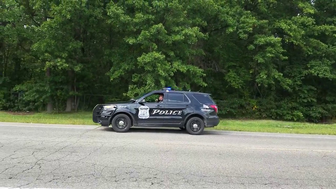 WESTLAND Police friendly wave from an extortionist. YouTube