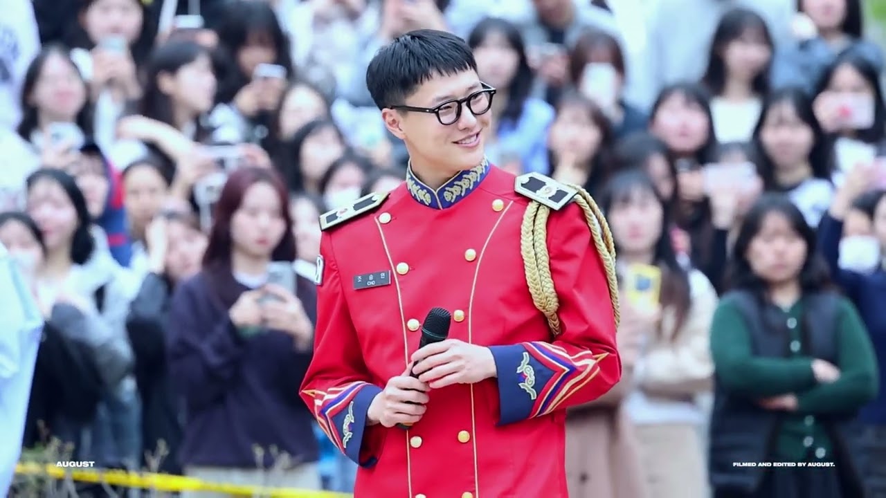 [4k] 250325 조승연 우즈 woodz 군악대 공연  '하늘을 달리다' fullㅣ서울 시립대  군악 버스킹 기다렸나 봄