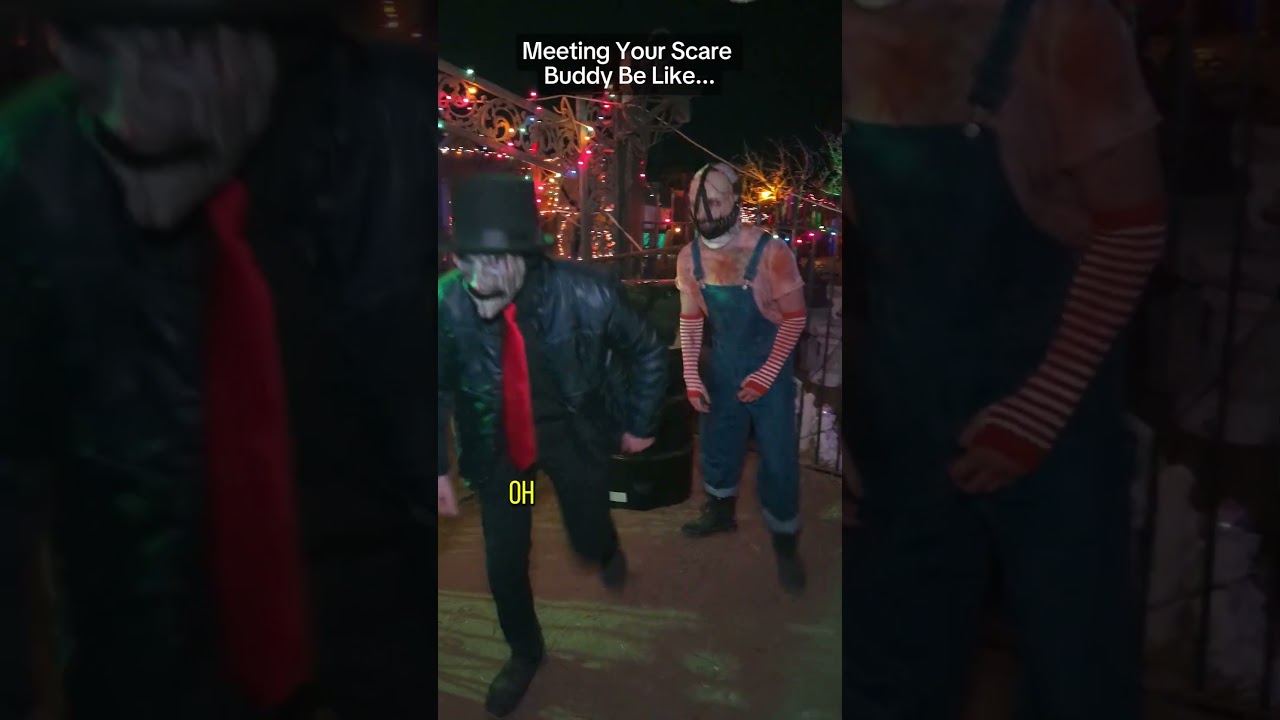 When Haunters Meet #hauntedhouse #halloween #halloweenattraction