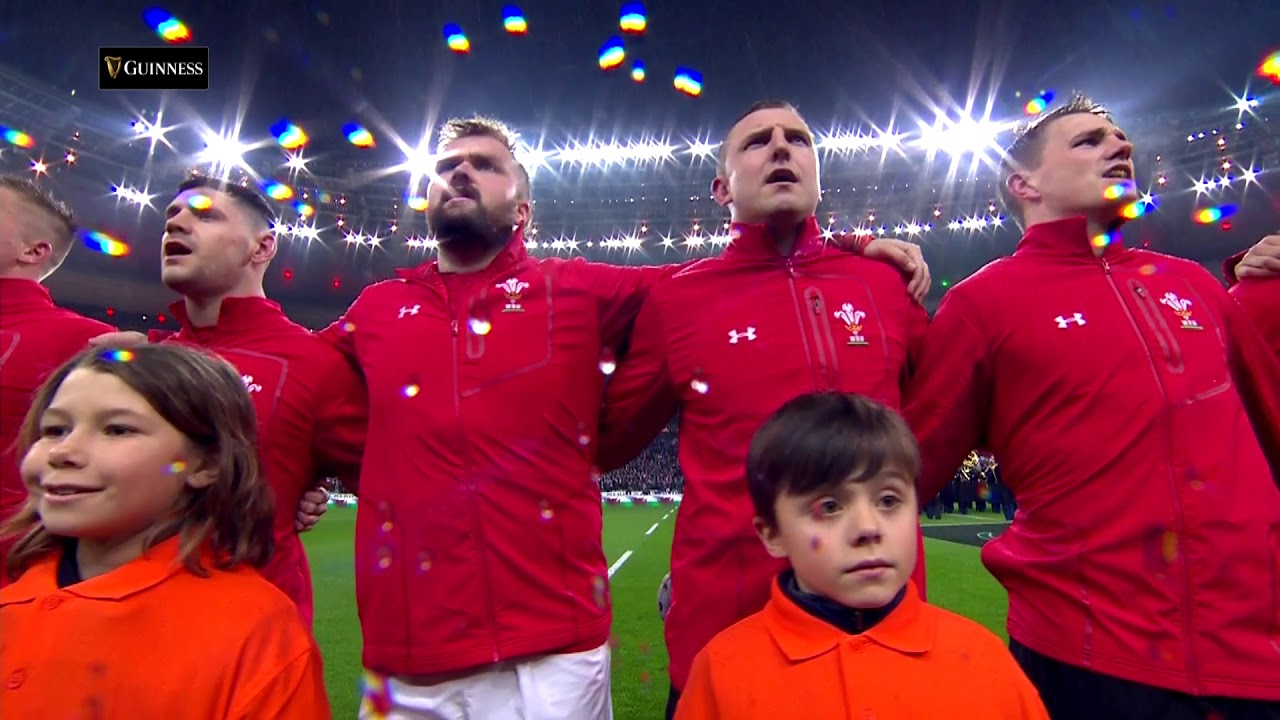 Powerful Welsh anthem in Paris! | Guinness Six Nations