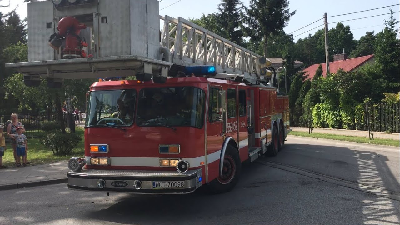 [TRĄBY] [Q2B] Alarmowo i niealarmowo służby pożarnicze na dzień bezpieczeństwa w Celestynowie!