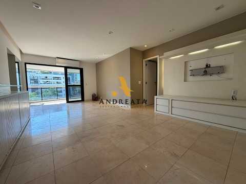 Vídeo do imóvel — Aluguel de Apartamento com 4 quarto(s), 3 suíte(s), 156 m², por R$ 19.5 mil, no condomínio Saint Tropez em Barra da Tijuca.