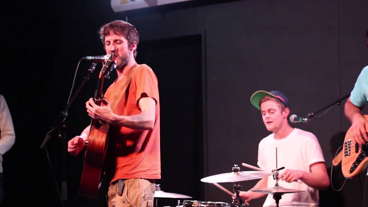 Billy Rowan (The Undercover Hippy) - Borders feat. Jess McAllister Live ...
